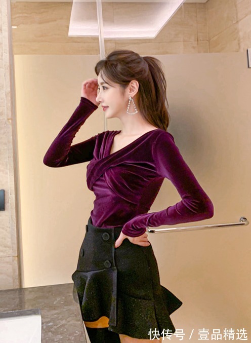 洋裙|女神孙允珠高清时尚搭配:葡萄汁露斜衩娇可俏美小洋裙