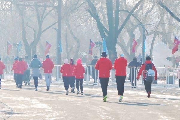 半马|第25届长春冰雪节雪地欢乐跑激情开跑