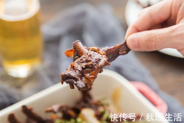 今年啥肉都挺贵，就这肉便宜，很多人都忽略了，15块钱能做一锅