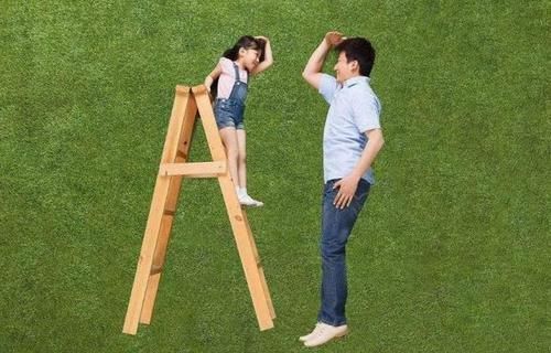 身高|儿童标准身高表,偏矮小孩子需及时补救,自查你家娃达标了吗?
