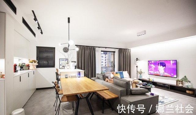 现代|130平现代极简风设计,打造出清爽简而不减空间