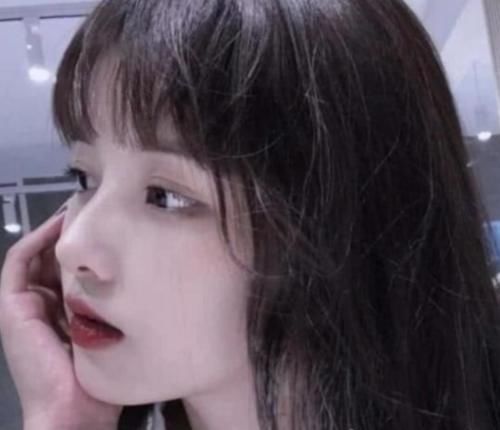 女生睡觉前坚持这几个习惯,彻底告别“黄脸婆”,素颜出门也非常漂亮