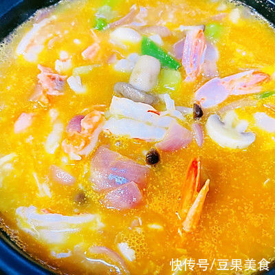 佳味|#一口新年味，全家享佳味#黄油大虾红汤