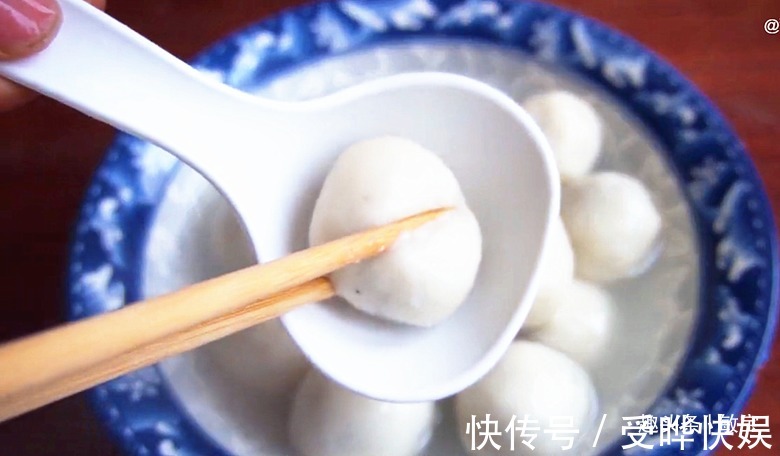 盆子|花生里放勺黑芝麻，酒店一碗38，在家做只花6元，香甜软糯好吃