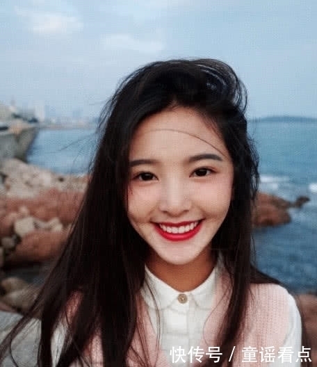 公主切都要烂大街了!章若楠的“港味卷”元气满满,洗完脸就出门