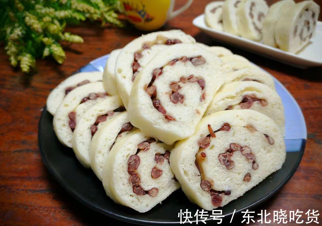 晚上睡前蒸一锅,第二天早餐就有了,层层都是料,比面包都好吃!