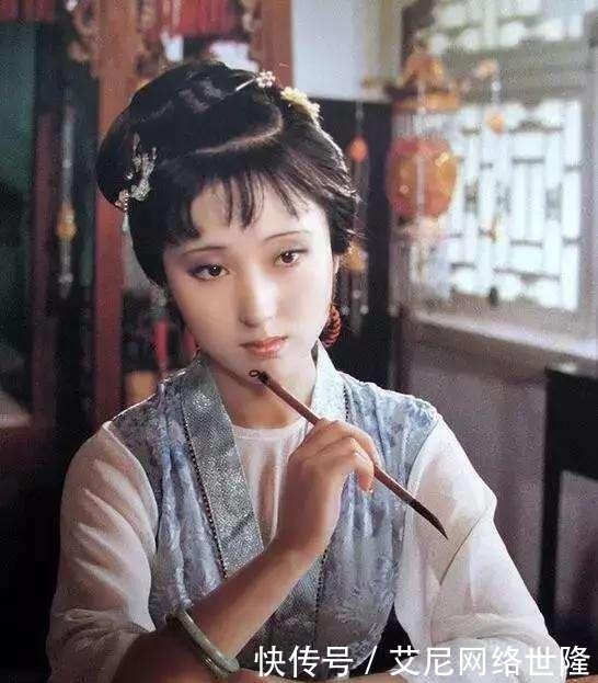 贾宝玉有通灵宝玉,薛宝钗有金锁,林黛玉为什么没有自己的代表物