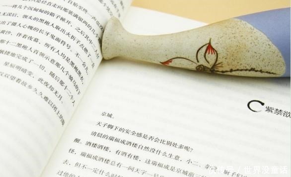 古龙出上联“冰比冰水冰”,金庸此联不通,下联却被网友对出!