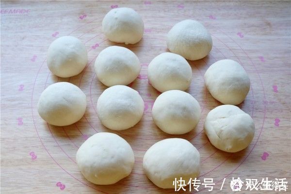 走遍市场，最便宜的菜就是它，做包子鲜美至极，一顿吃三个