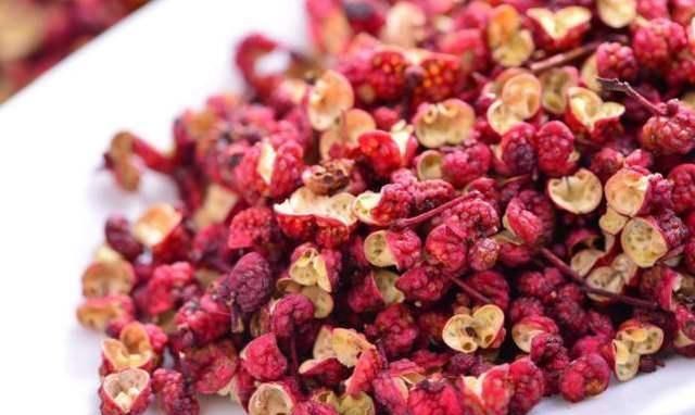 泡水|女人常用花椒泡水喝,身体可能收获4个好处