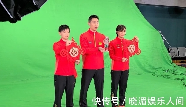 孙颖莎|国乒主力合体拍摄广告,陈梦笑容甜美,孙颖莎眼神呆萌超可爱