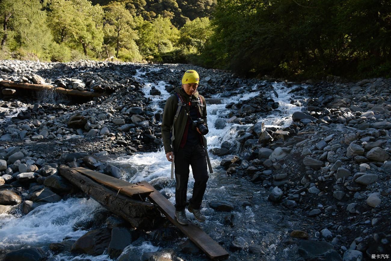 两个地方让我百去不厌，一个是四姑娘山，另一个就是贡嘎山！