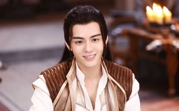 三国演义|小霸王为何横死,很多读者在《三国演义》中,忽略了三个关键词