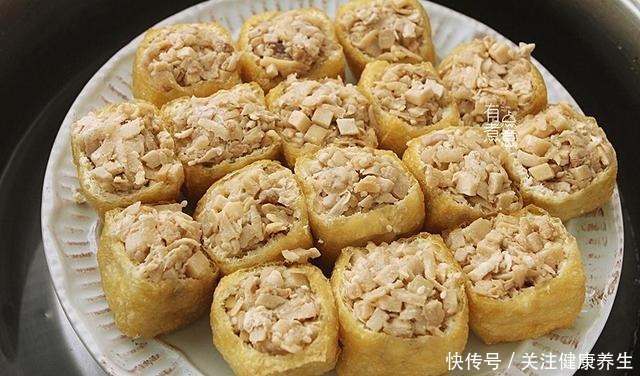 冬天,儿子迷上了吃它,咸香软糯,满满都是馅料,每次最少吃6个