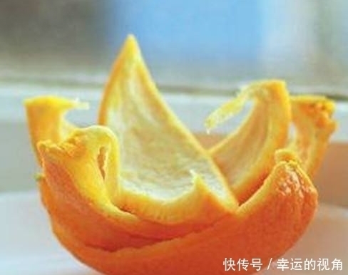 吃剩下的橘子皮不要扔，煮熟的橘子皮泡水喝，或许会有惊喜