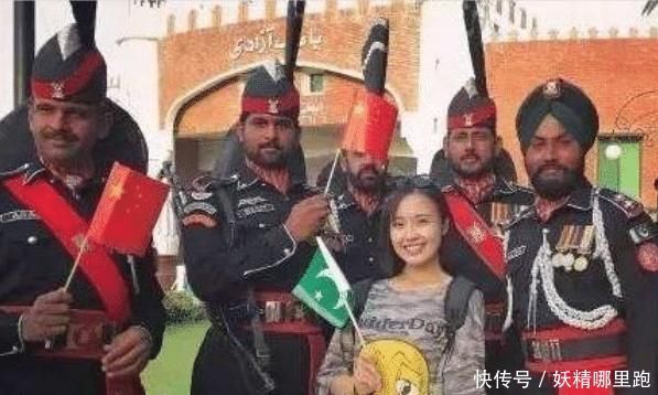 巴基斯坦游客到中国，站在饭店门口不敢进老板的举动真暖心