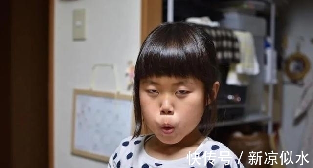 小m|人类幼崽有多可爱?这坑娃的妈给女儿拍了近千张“丑照”