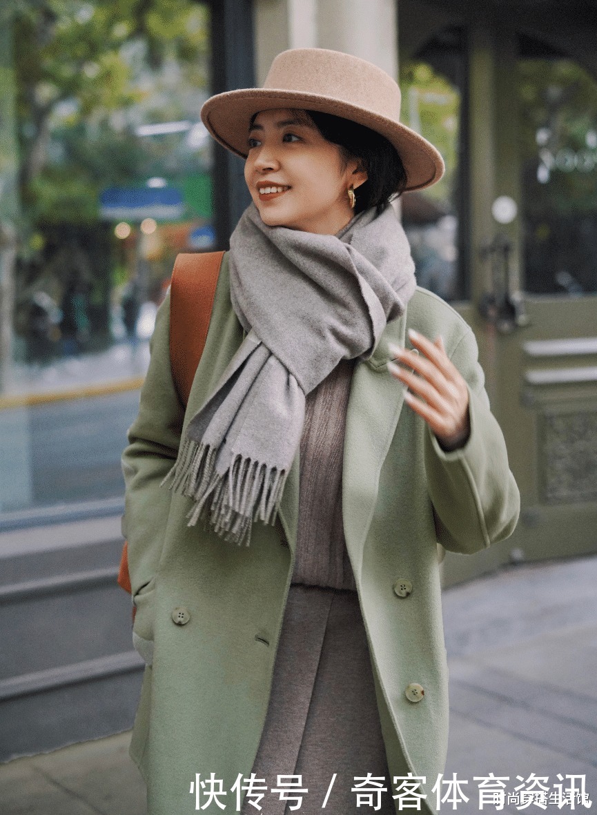 优雅|毛衣下面不一定搭裤子,瞧三木博主这样穿,气质优雅更高级
