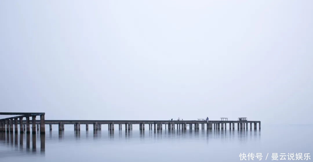 一眼万年的诗词句子有人哭,有人笑,有人输,有人老