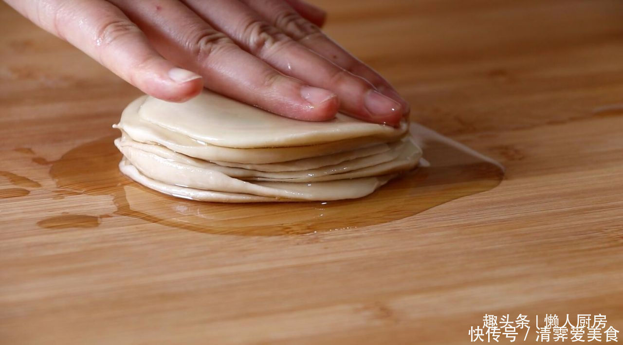 薄饼|这是薄饼最简单的做法,柔软筋道不破皮,放凉了也不发硬