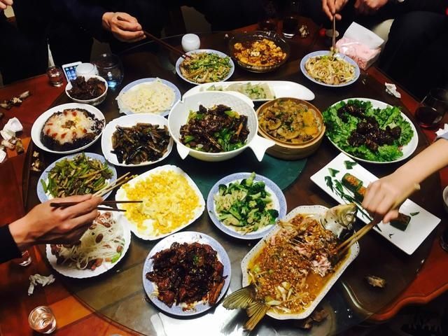 年夜饭必备的6道凉拌菜，清爽解腻，营养又美味，看着就很有食欲