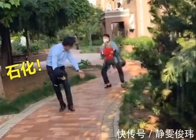 奶奶|妈妈带宝宝接爸爸,萌娃开心直奔后一个拐弯,亲爹当场石化