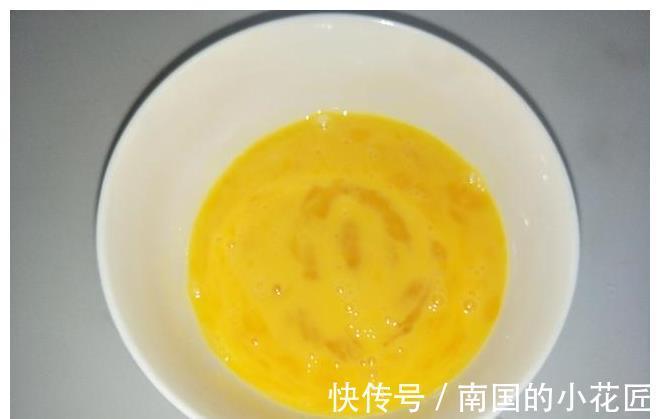 黄瓜炒鸡蛋|炒黄瓜时,记住“放3味”,黄瓜不硬,入味好吃又香嫩