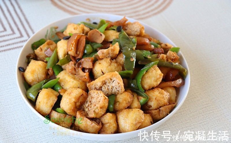冬天的晚餐四菜一汤,只需30分钟,热乎乎端上桌,实惠又美味
