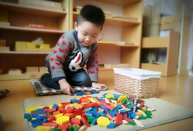 父母|孩子有这3种举动，说明孩子“情商低”，父母早纠正还来得及