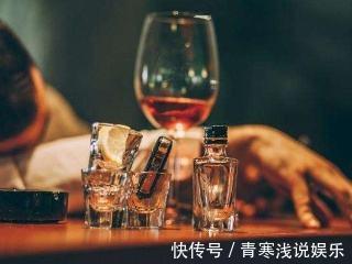 阿明#饭局上，有这2个细微动作的人，说明城府太深，别深交，能避则避