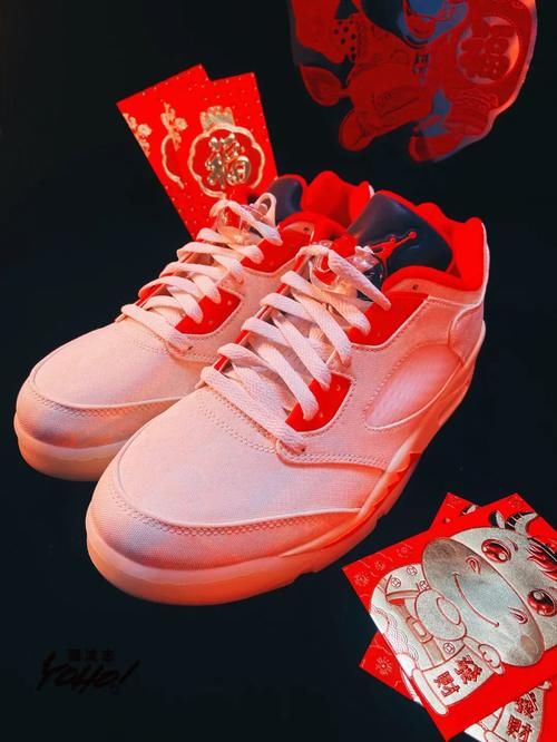 潮鞋速览｜一次性开箱多双 CNY 主题鞋款，今年大家玩起了哪些新年元素？