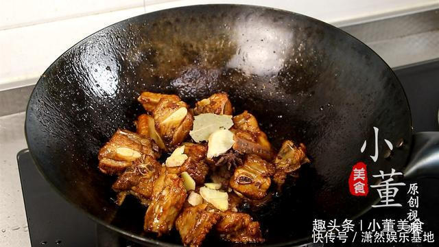 做法|红烧排骨,很多人都做错了,小董教你秘制做法,简单又好吃