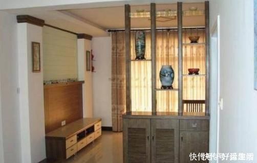 卫生间|朋友家花2万块钱把家里装成这样,卫生间洗手台你连见都没见过!
