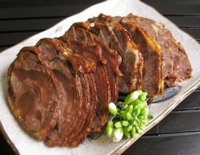 酱牛肉怎么做才好吃?教您详细做法,切片不散,酱香浓郁有嚼劲