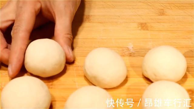 面粉|家里有红薯的试试这样做,上锅一蒸,蓬松暄软,比面包还好吃