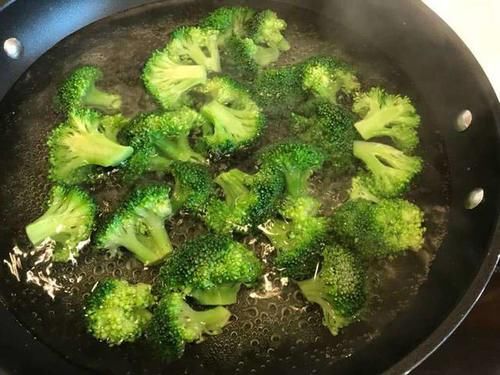  大虾|冬天，吃菠菜吃白菜，不如吃它，营养极高，爽脆鲜嫩，给肉都不换