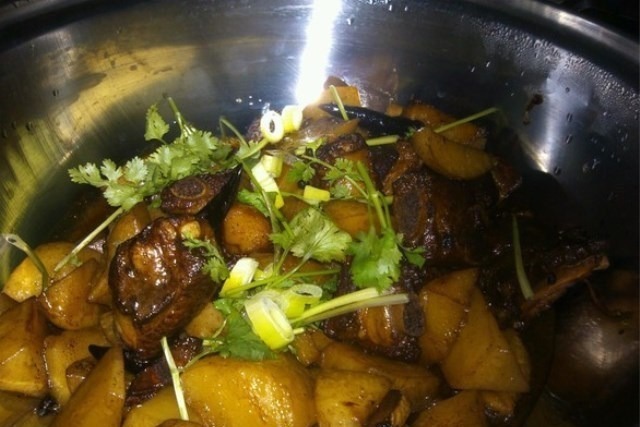 小姑子请客,5人吃饭点2道菜,开始觉得很小气,上菜后哑口无言