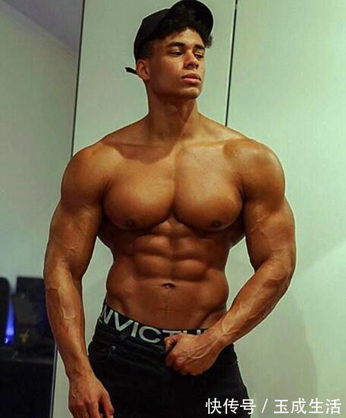 变式|尝试过多种俯卧撑后，还是觉得这4个变式好让你胸肌更宽厚