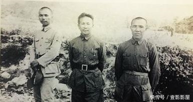 爆炸|美军炸弹突降志愿军军部,却未爆炸,军政委与500公斤哑弹合影