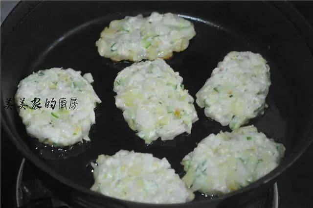 不論男女,早上空腹吃點它,相當于慢跑1小時,口臭便秘慢慢消散