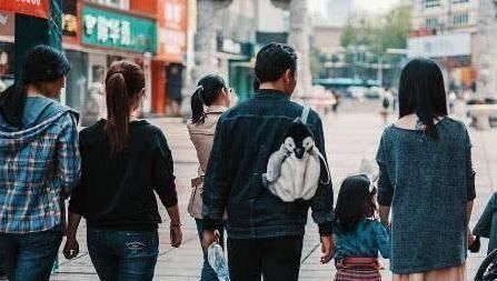 重名|中国使用最多的名字,30万人重名,你见过多少人叫这个名