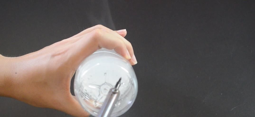 把这2样东西放进马桶里, 马桶不刷也不会脏臭, 看完赶紧去试试