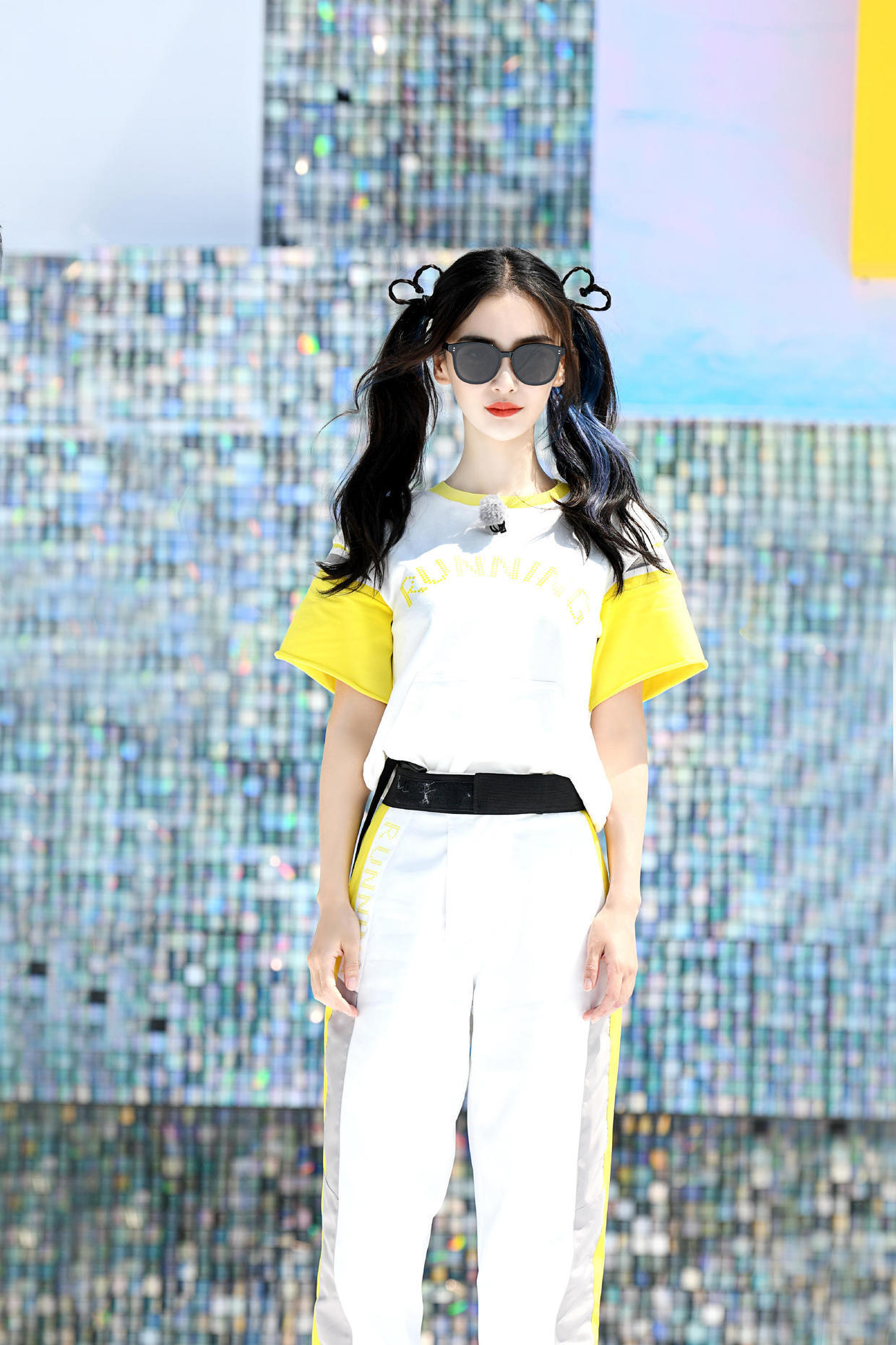 背心|Angelababy又美到我了,背心配半身裙随性低调,当妈了身材仍纤细