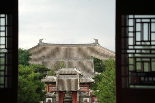 辽宁有个县，旅游名气不大却藏有国宝级文物，可看到中国第一佛殿