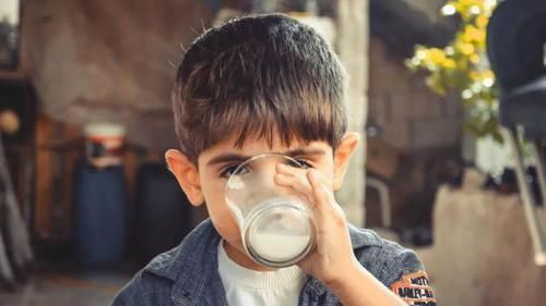 亚硝酸盐|爱吃米面的都注意！这几种食物暗藏“毒素”，你家餐桌上没准就有