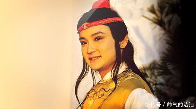 指甲$红楼梦中,丫鬟晴雯的指甲竟有葱管一般长,这反映了啥问题