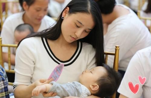 宝妈群能有多爱攀比？上高档幼儿园、用高档产品，结果带娃租房住