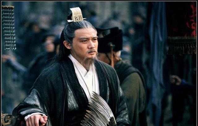 关胜!石宝武艺很强,如果关胜跟石宝大战五十回合,关胜能打败石宝吗!