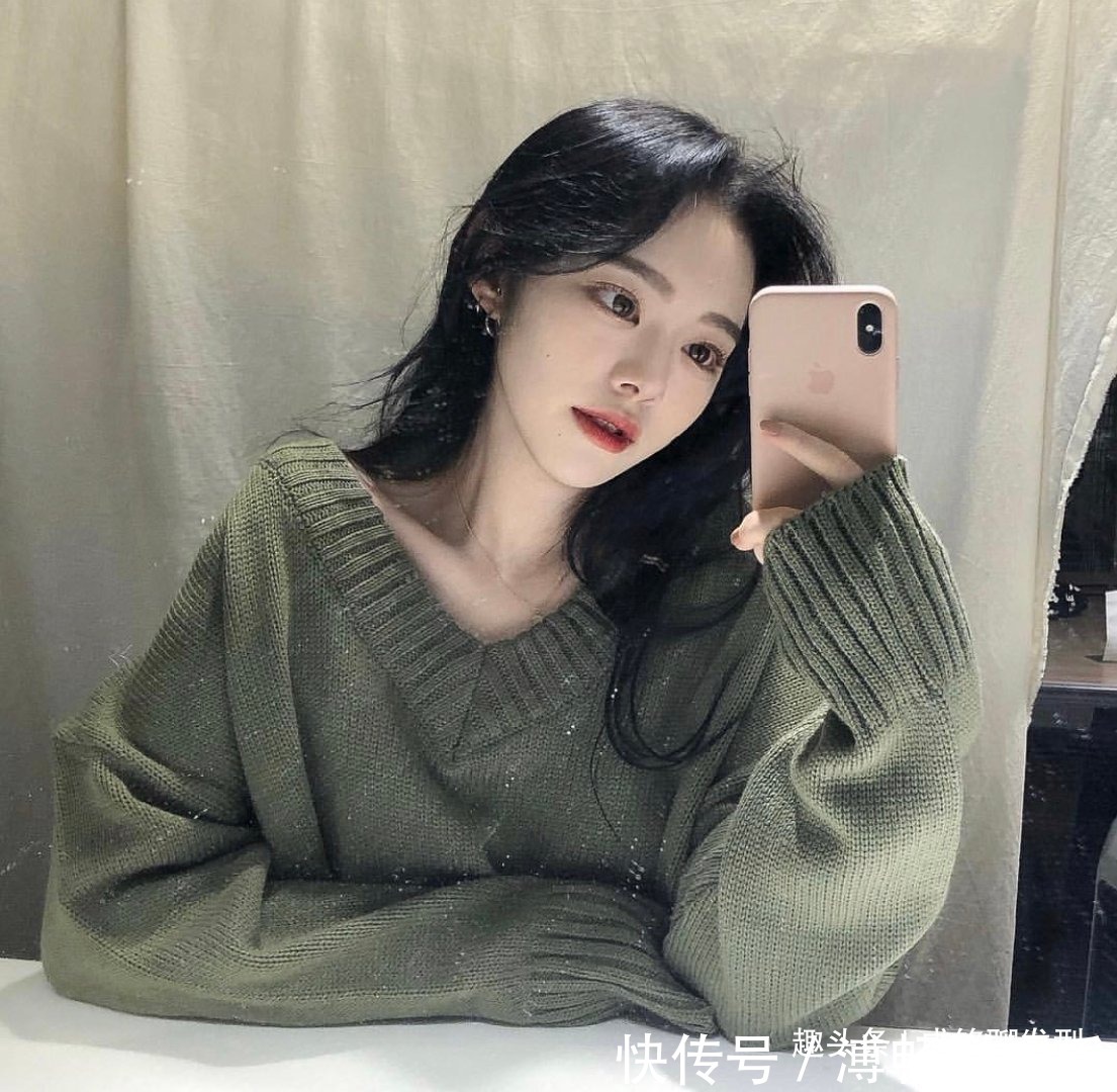 发型|初秋小香风穿搭,配洋气的时髦发型,小女生秒变大女神