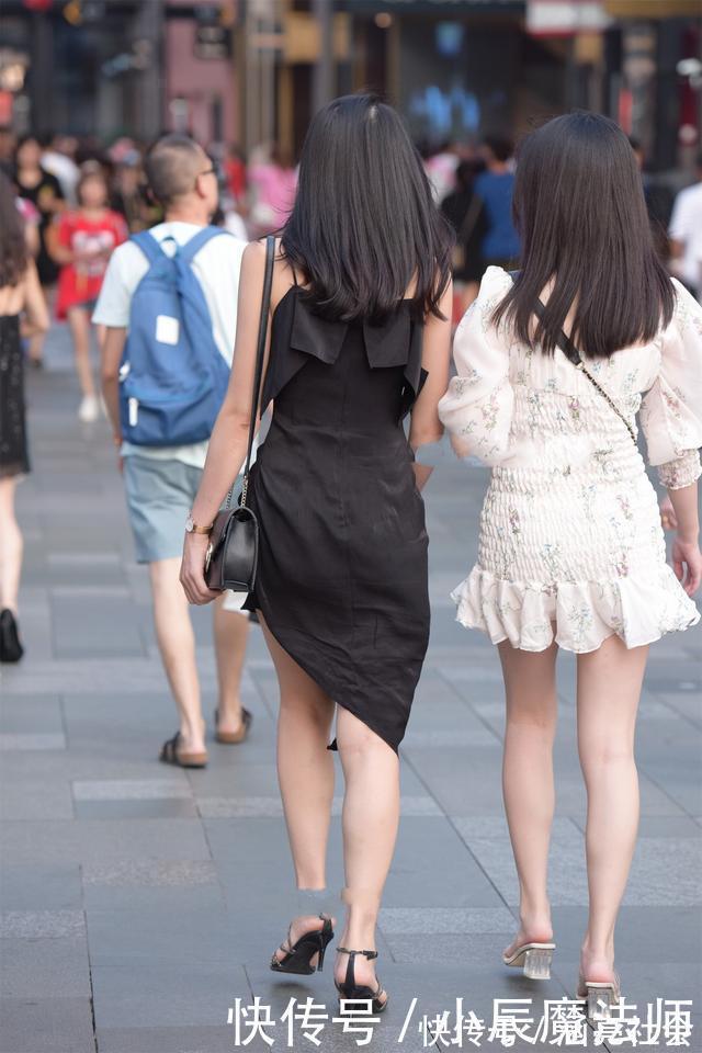 高雅 微胖女孩的神奇穿搭,黑色连衣裙展现不一样的气质,高雅又调皮